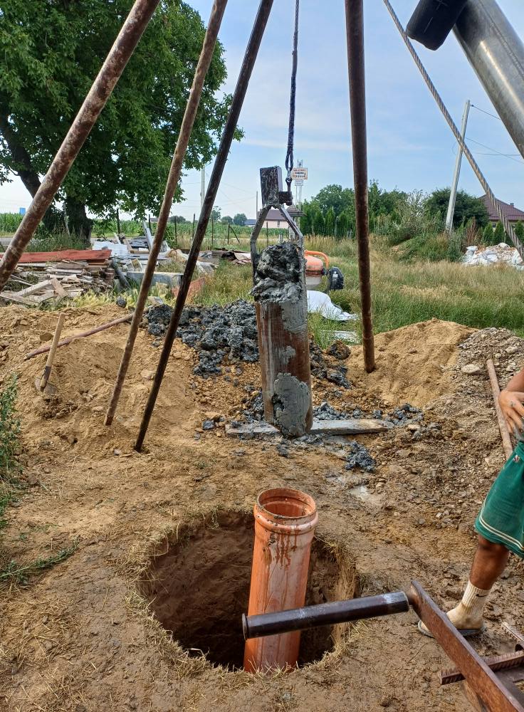 Foraje puturi apă 80 lei m