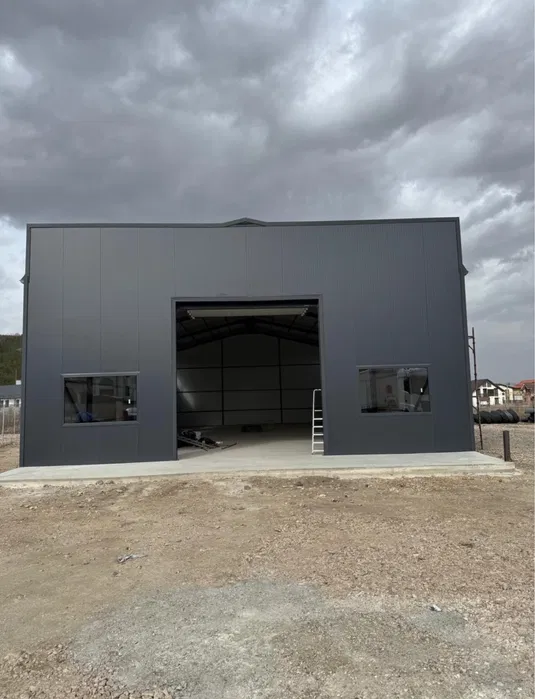 Vand Hala Metalica 10X25X4 cu panouri sandwich completa URGENT Resita