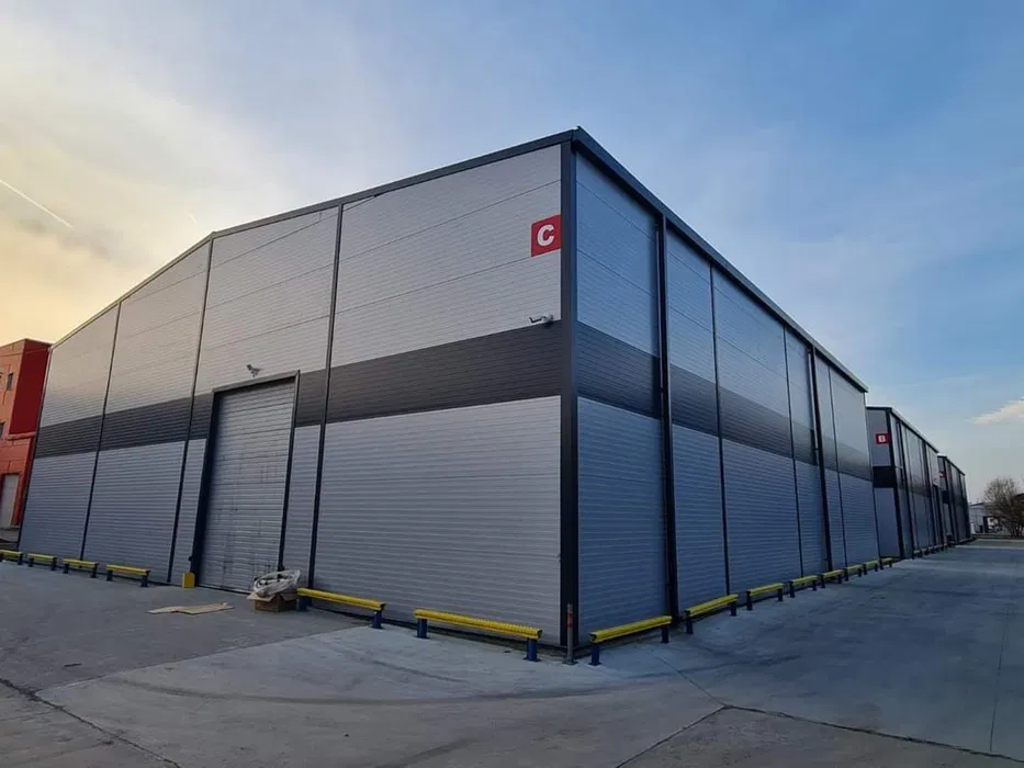 Vand Hala Metalica completa cu panouri sandwich Ploiesti