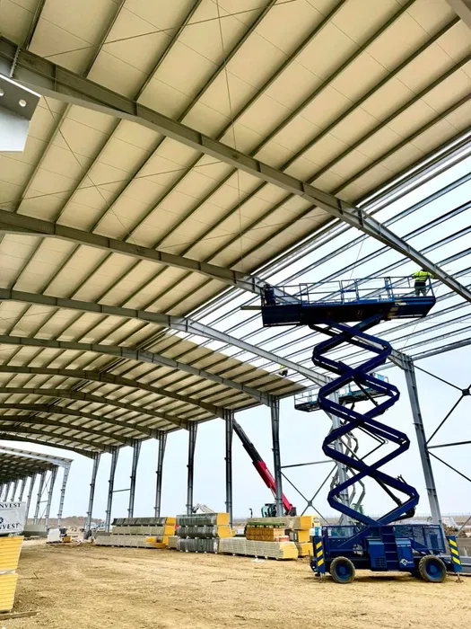 Vand Hala Metalica cu panouri sandwich, suruburi prindere ascunsa