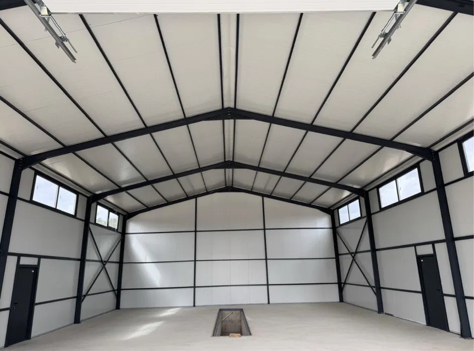 Vand Hala Metalica 10X25X4 cu panouri sandwich completa URGENT Resita