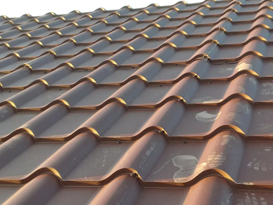 EXECUTAM URMĂTOARELE SERVICI 1. Reparatii Acoperis, 2. Montaj orice Piatra Neamt