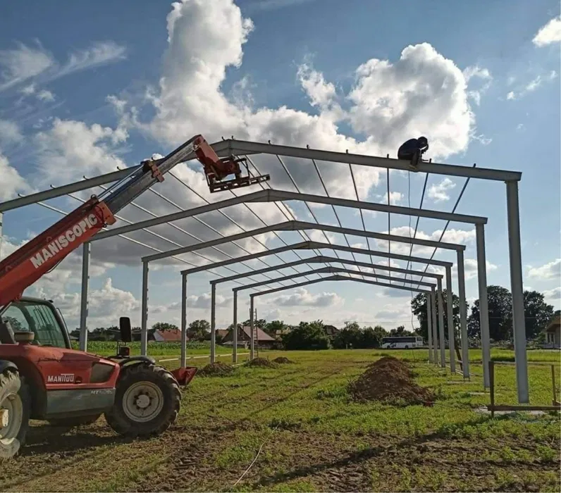 Vand Hala Metalica 10X25X4 cu panouri sandwich completa URGENT Resita