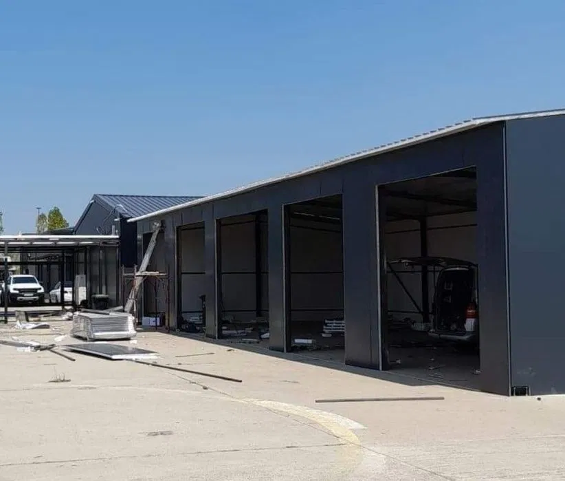 Vand Hale metalice de pe stoc diferite marimi