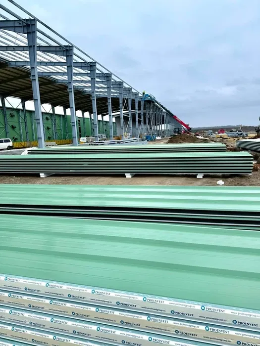 Vand Hala Metalica cu panouri sandwich, suruburi prindere ascunsa