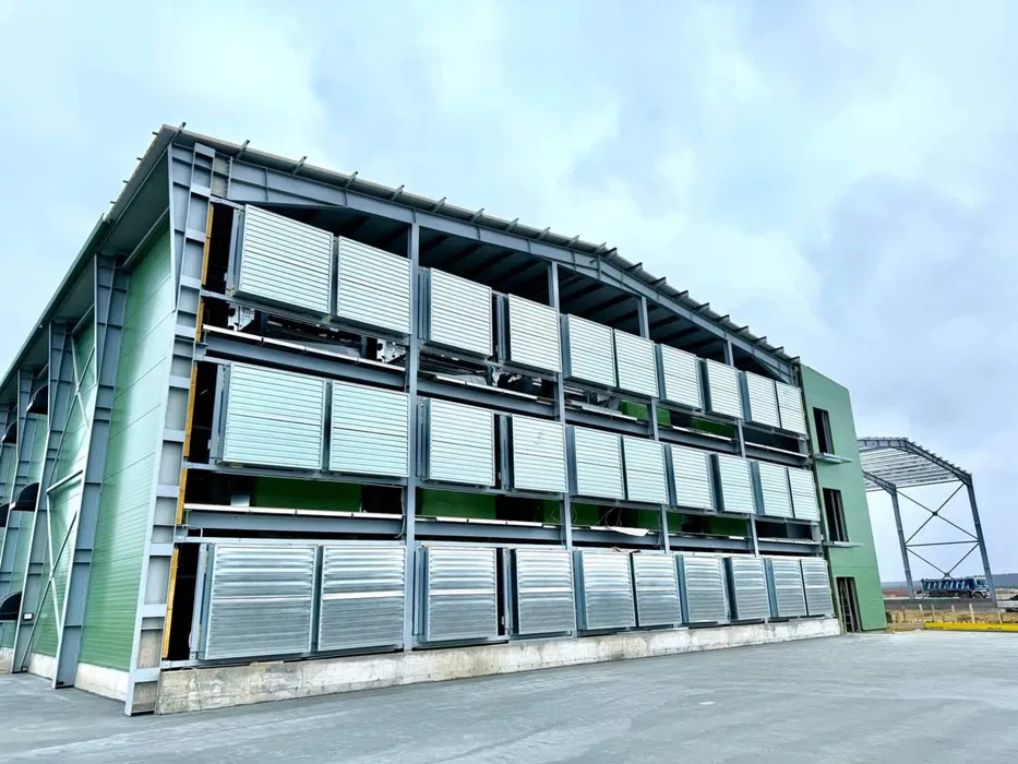 Vand Hala Metalica cu panouri sandwich, suruburi prindere ascunsa