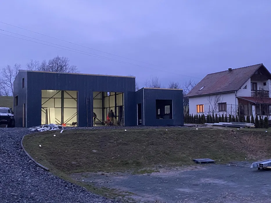 vand Hala Metalica completa URGENT iasi