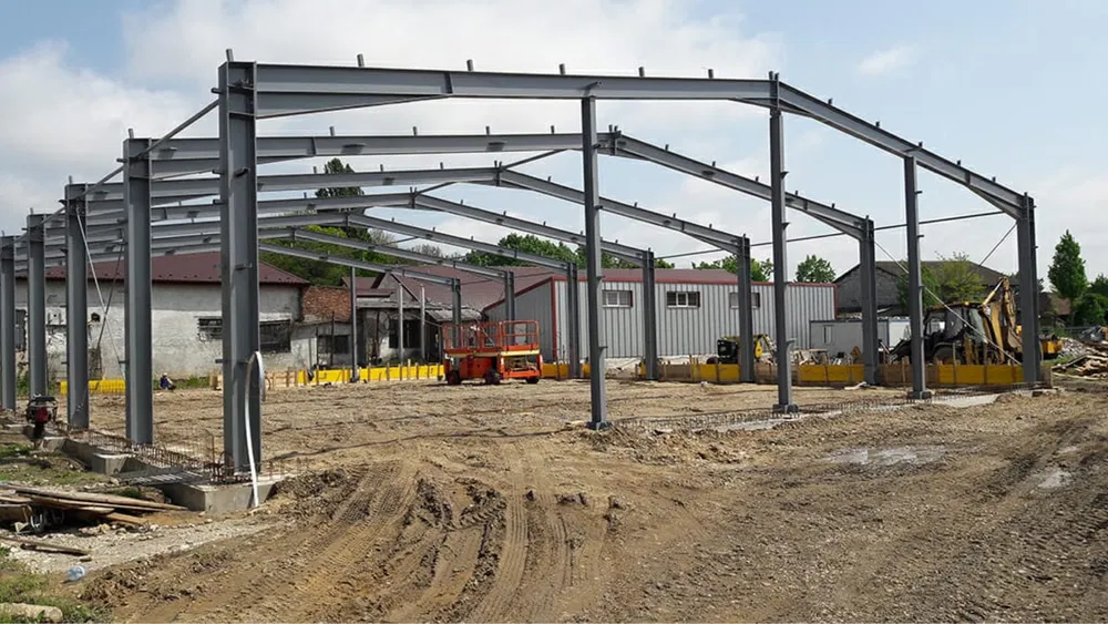 Vand Hala Metalica completa cu panouri sandwich Ploiesti